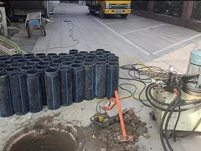 华蓥PE置换管厂家 DN315置换管 非开挖管短管置换